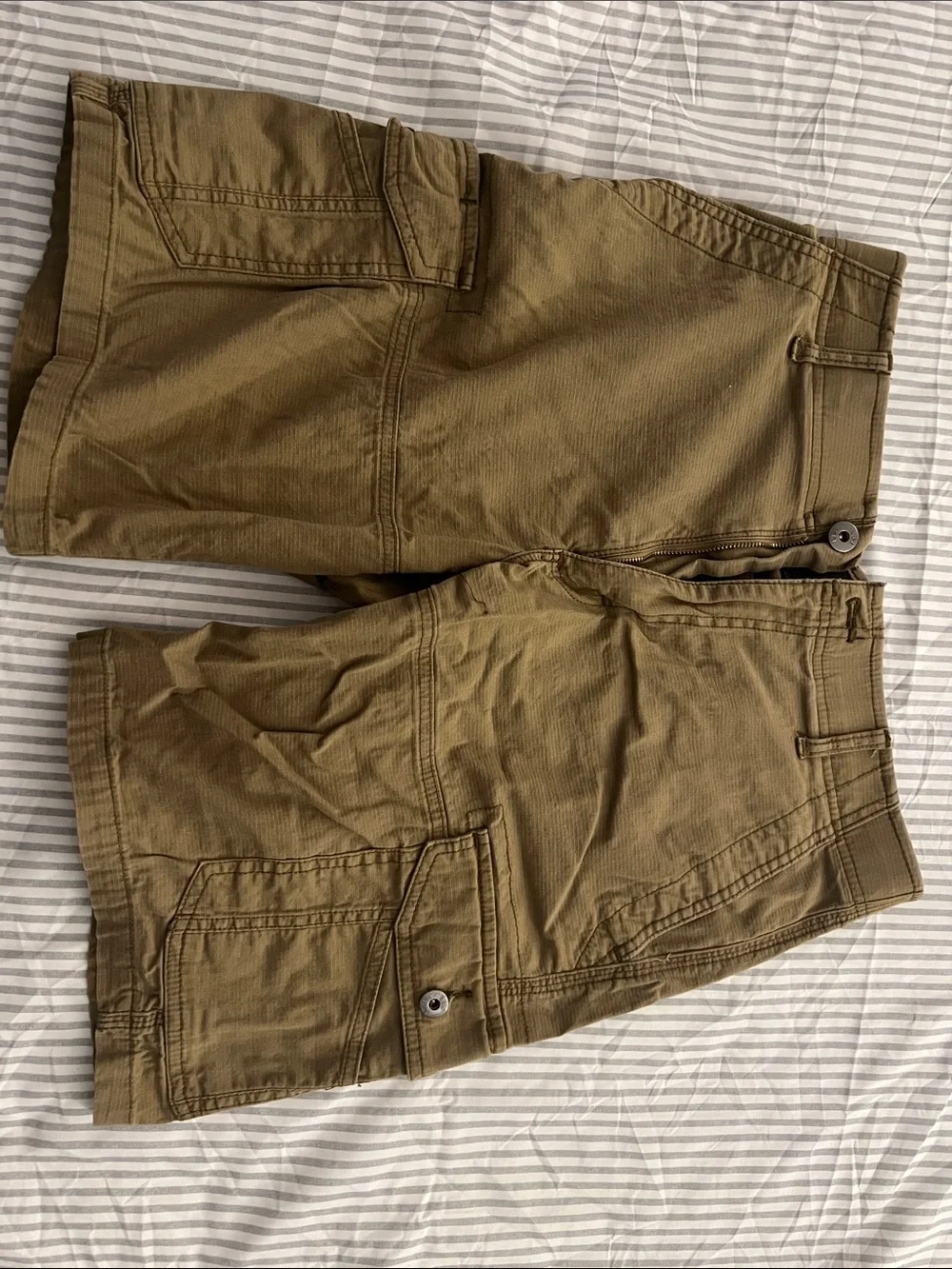 Men's Cargo Shorts in Olive Brown - Casual Utility Style 32”